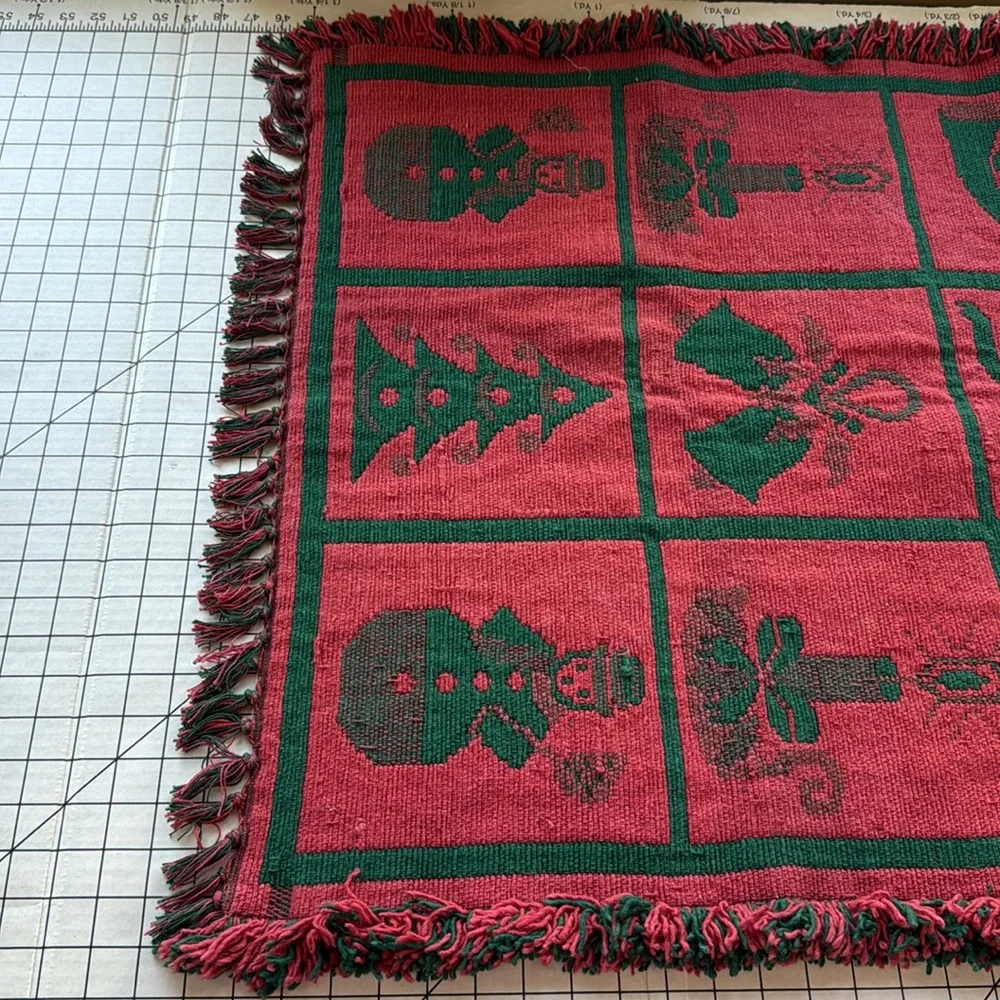 Vintage 1994 Hayim Co. Christmas Tapestry Throw/Rug – 100% Cotton – 46” x 28”